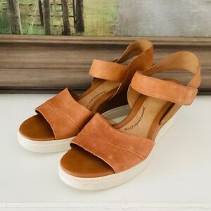 Sofft Samyra Brown Luggage Leather Sporty Comfort Slingback Wedge Sandals Sz 10